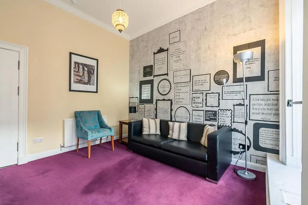 Tron Kirk Residence Edinburgh Apartment