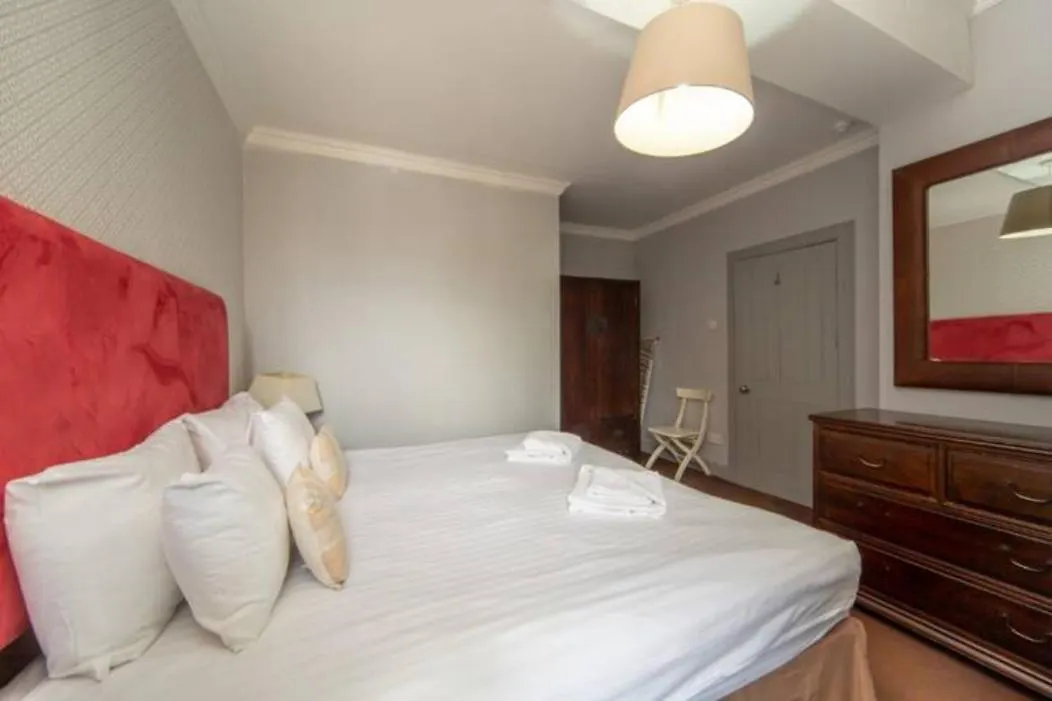 Tron Kirk Residence Edinburgh Apartment